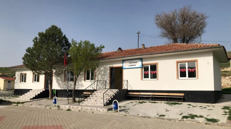 Yeşi̇lhi̇sar Köyü İlkokulu Fotoğrafı